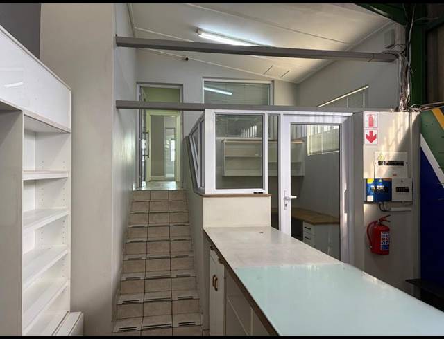 INDUSTRIAL PROPERTY TO RENT IN SIDWELL
